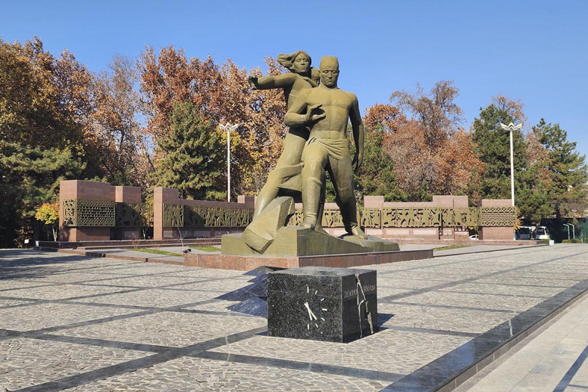 Монумент мужества