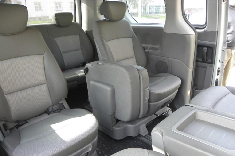 Минивэн на 6 человек салон